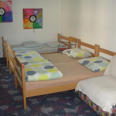Hostel 021 โนวีซาด ภายนอก รูปภาพ