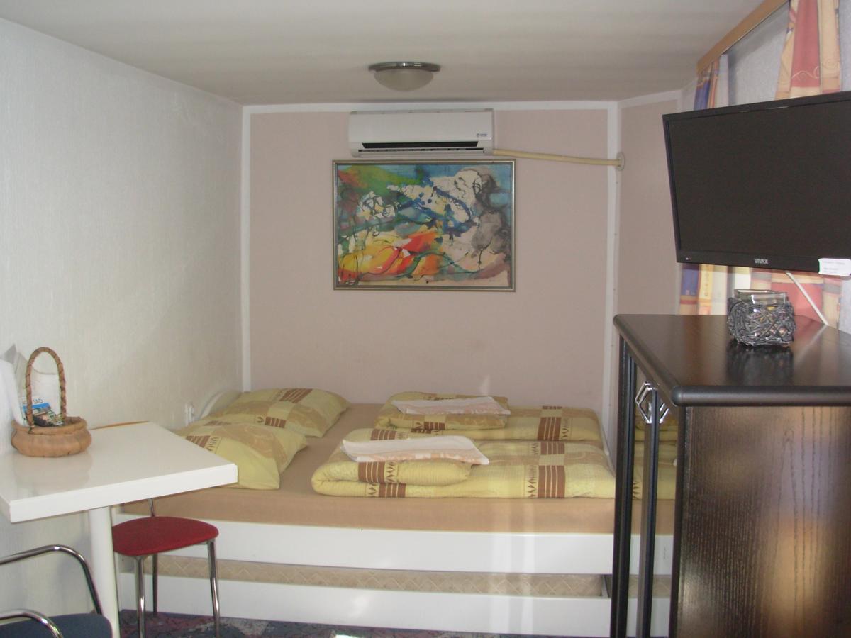 Hostel 021 โนวีซาด ห้อง รูปภาพ